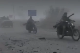 Russian Troops Advance in Pokrovsk Under Cover of Dense Fog