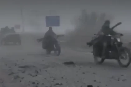 Russian Troops Advance in Pokrovsk Under Cover of Dense Fog