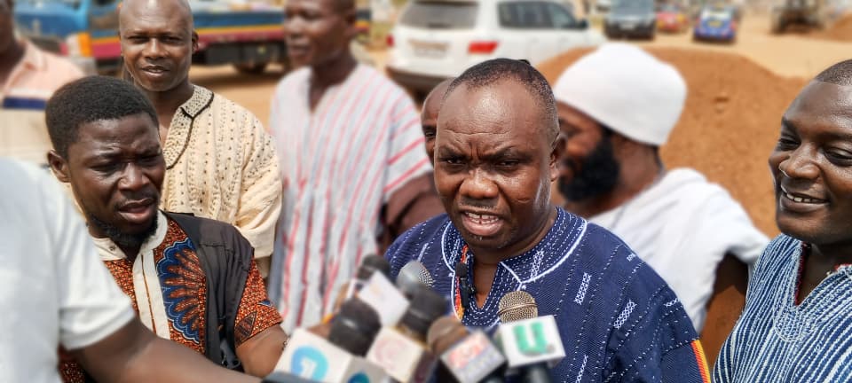 Gomoa East MP Briefs Nyanyano Chiefs on Award of Road Contract