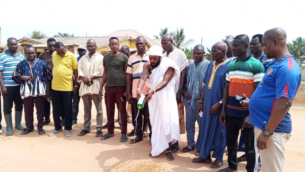 Gomoa East MP Briefs Nyanyano Chiefs on Award of Road Contract