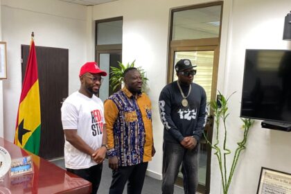 Medikal Pays Courtesy Call on Youth Minister After ‘Red Means Stop’ Ambassadorial Appointment