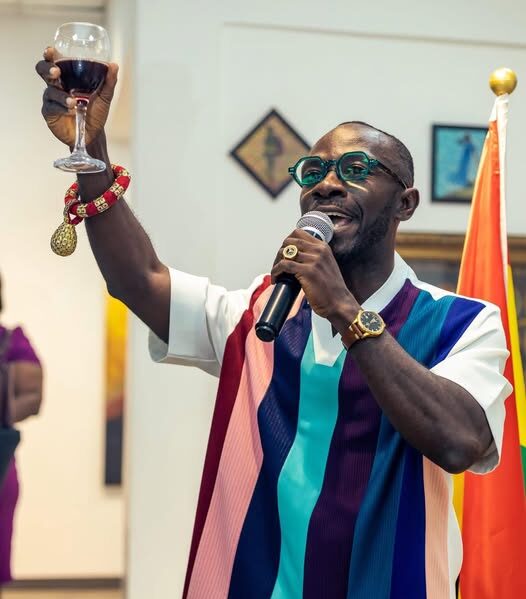 Okyeame Kwame Pledges to Build Pediatric Emergency Unit at Manhyia Hospital
